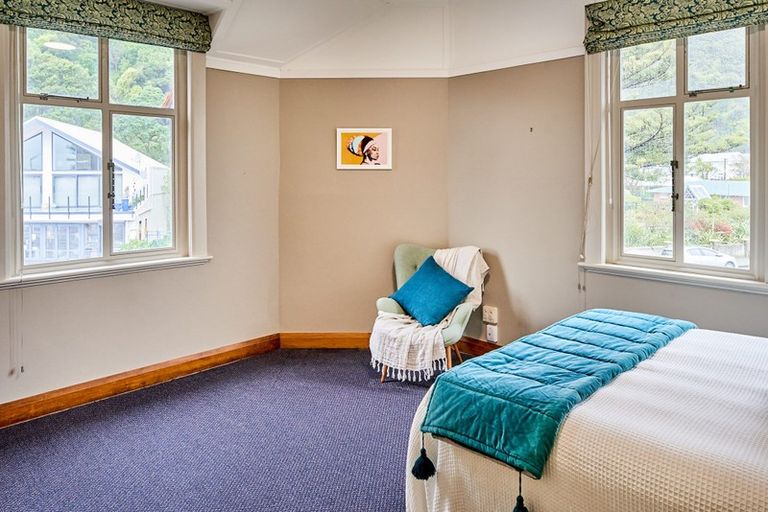 Photo of property in 148-150 Muritai Road, Eastbourne, Lower Hutt, 5013