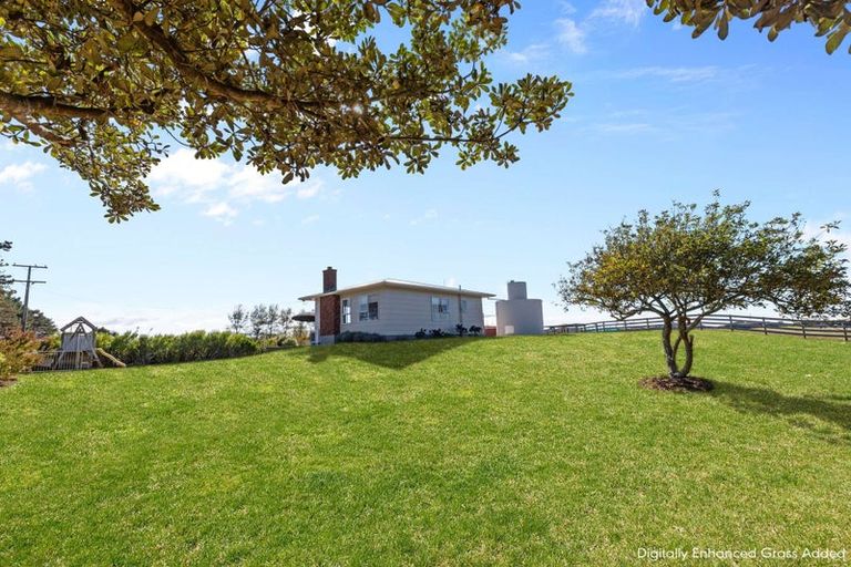 Photo of property in 28 Waitai Street, Castlecliff, Whanganui, 4501