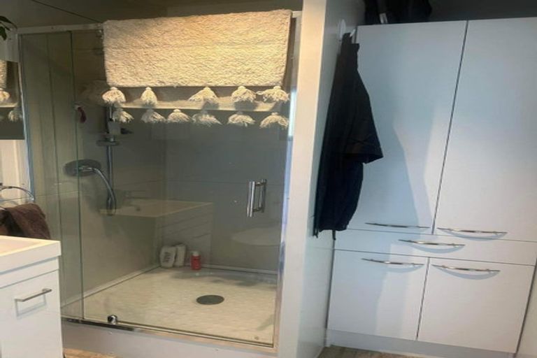 Photo of property in 227 Hillcrest Road, Wainui, 0931