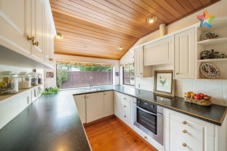 Photo of property in 2/945 High Street, Avalon, Lower Hutt, 5011