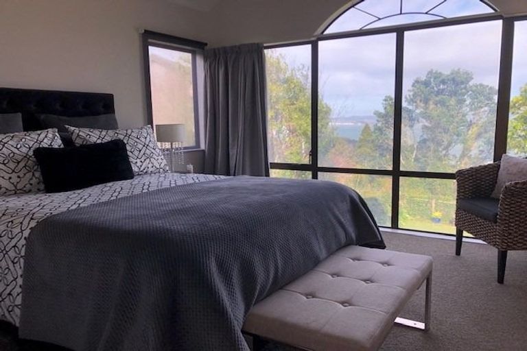 Photo of property in 1/60 Rangatira Road, Beach Haven, Auckland, 0626