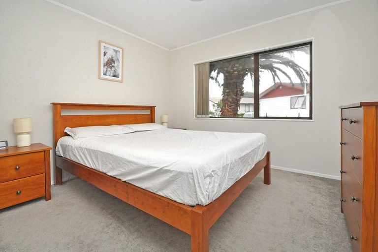 Photo of property in 3/8 Martha Lane, Weymouth, Auckland, 2103