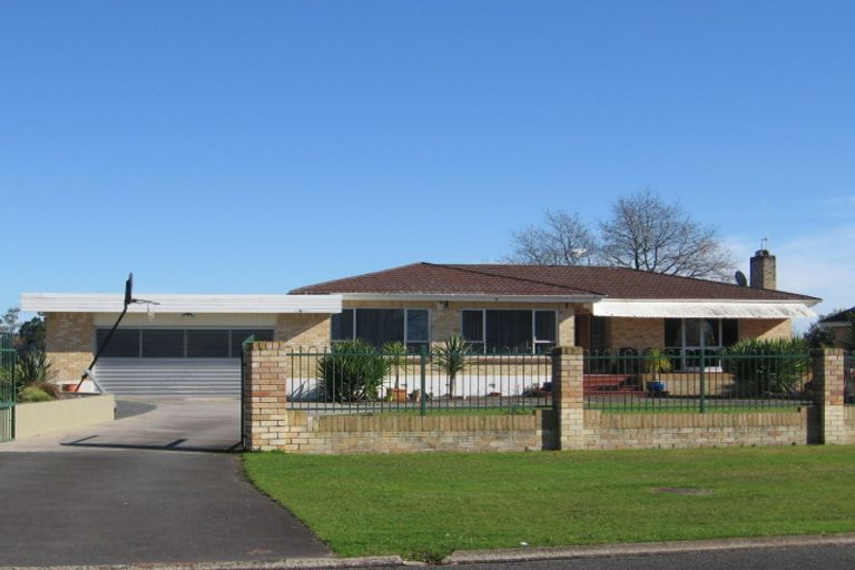 Photo of property in 27 Dalethorpe Avenue, Fairfield, Hamilton, 3214