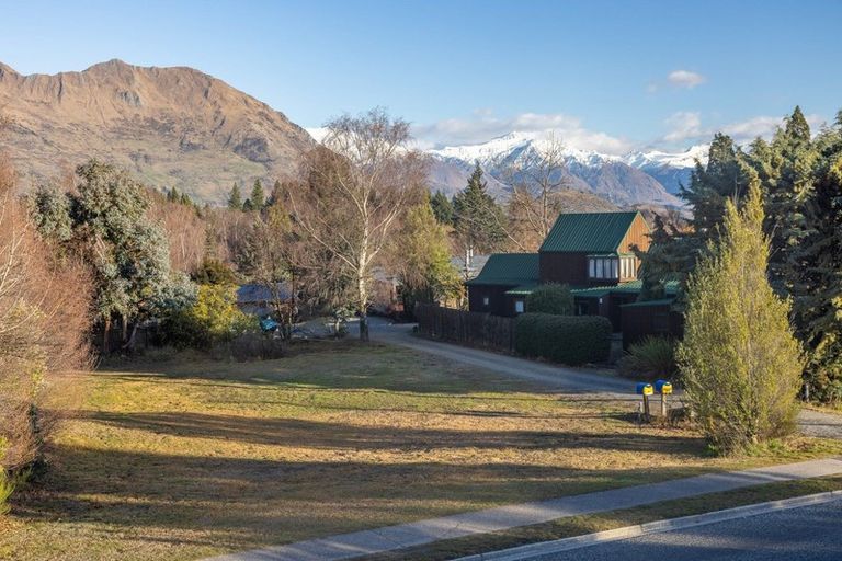 Photo of property in 88 Beacon Point Road, Wanaka, 9305