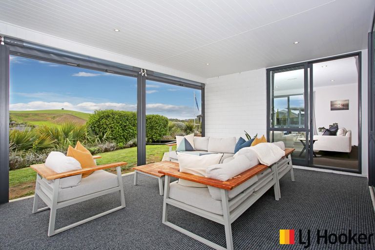 Photo of property in 26 Helenslee Road, Pokeno, 2402