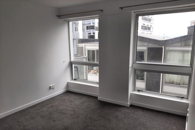 Photo of property in Terrace Heights Apartments, 5e/163 The Terrace, Wellington Central, Wellington, 6011