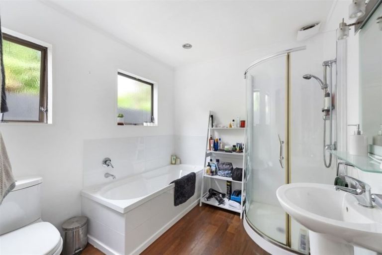 Photo of property in 46a Kaitemako Road, Welcome Bay, Tauranga, 3112