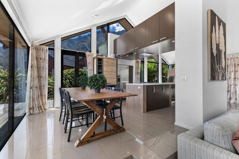 Photo of property in 16 Ellesmere Avenue, Jacks Point, Queenstown, 9371