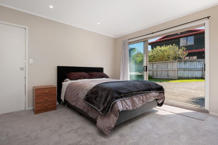 Photo of property in 128b Karewa Parade, Papamoa Beach, Papamoa, 3118