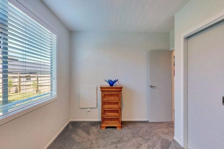 Photo of property in 19 Noumea Drive, Rangatira Park, Taupo, 3330