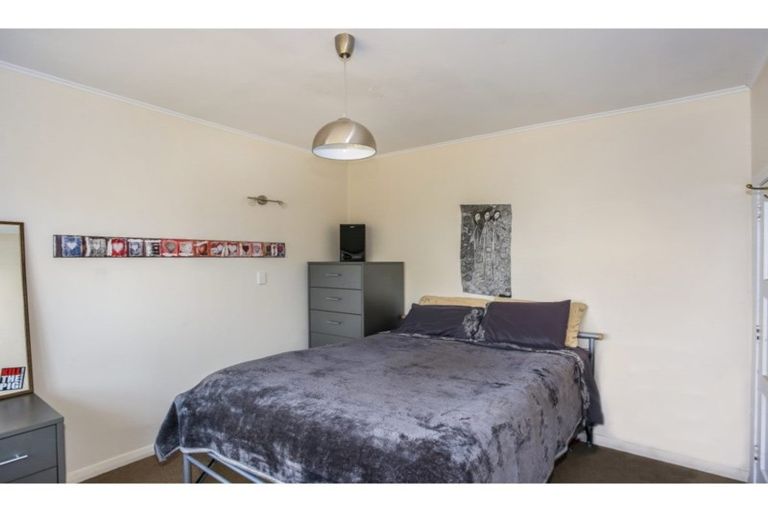 Photo of property in 2/101a Clevedon Road, Papakura, 2110