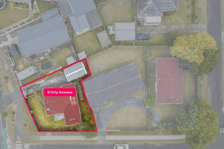 Photo of property in 2 Staverton Crescent, Mangere, Auckland, 2022