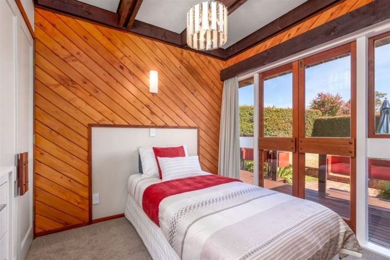 Photo of property in 62 Muriwai Road, Waimauku, 0812