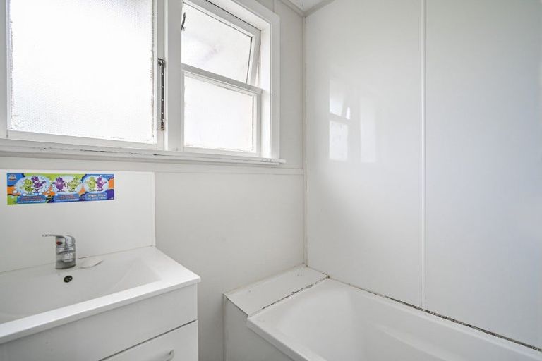 Photo of property in 912 Bledisloe Street, Raureka, Hastings, 4120