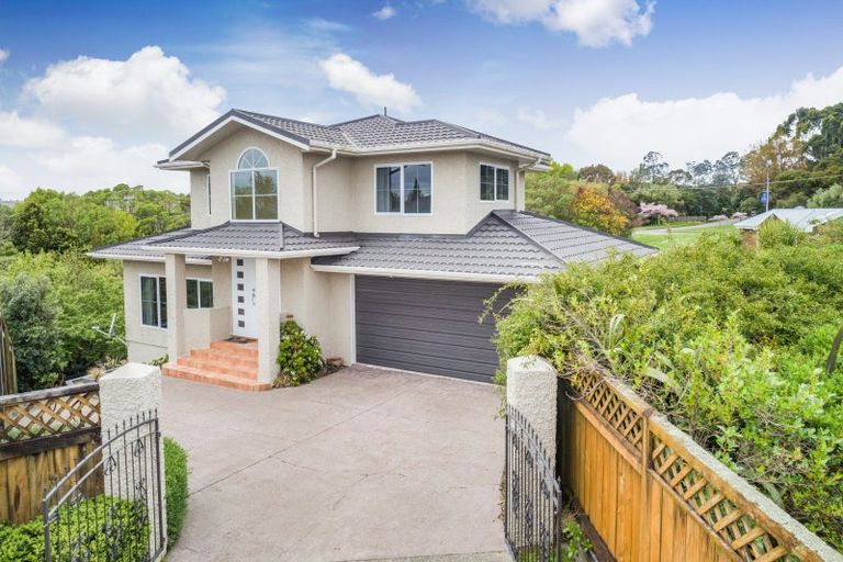 Photo of property in 22 Greenwood Place, Fitzherbert, Palmerston North, 4410