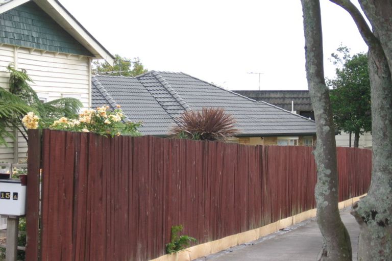 Photo of property in 15a Miro Street, New Lynn, Auckland, 0600
