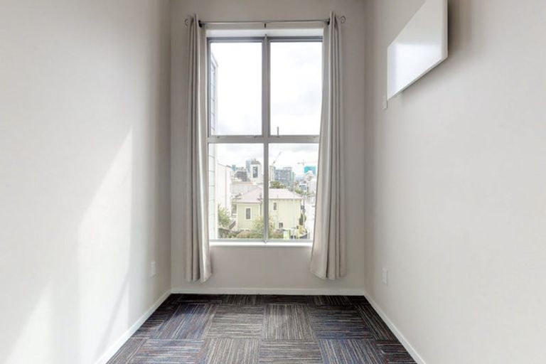 Photo of property in 31 Karo Drive, Te Aro, Wellington, 6011