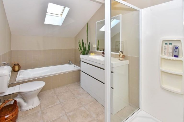 Photo of property in 150 Charles Prevost Drive, The Gardens, Auckland, 2105