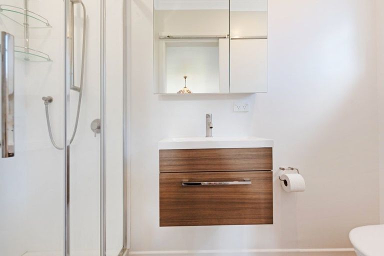 Photo of property in 17 Dale Road, Raumati South, Paraparaumu, 5032