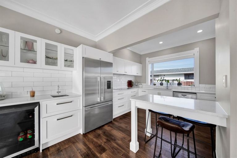 Photo of property in 45 Wilson Street, Hawera, 4610