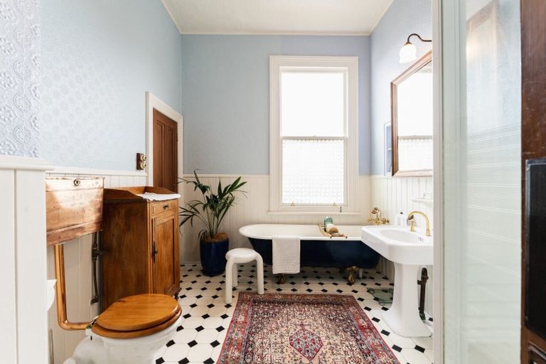 Photo of property in 2 Fifield Street, Roslyn, Dunedin, 9010