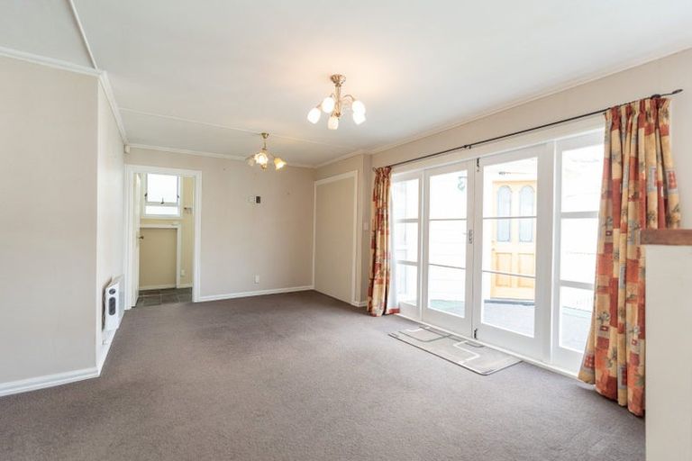 Photo of property in 1 Bryant Street, Takaro, Palmerston North, 4412