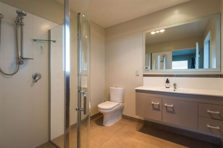 Photo of property in 25 Parkridge Place, Mount Pleasant, Christchurch, 8081