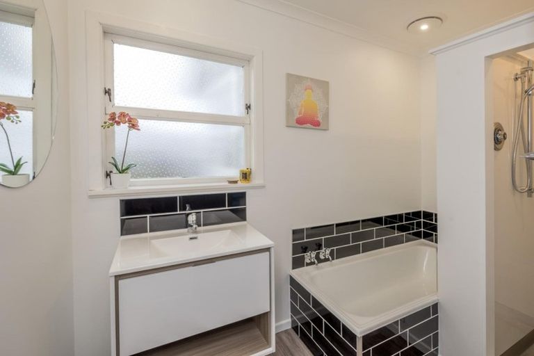 Photo of property in 33 Rugby Street, Levin, 5510