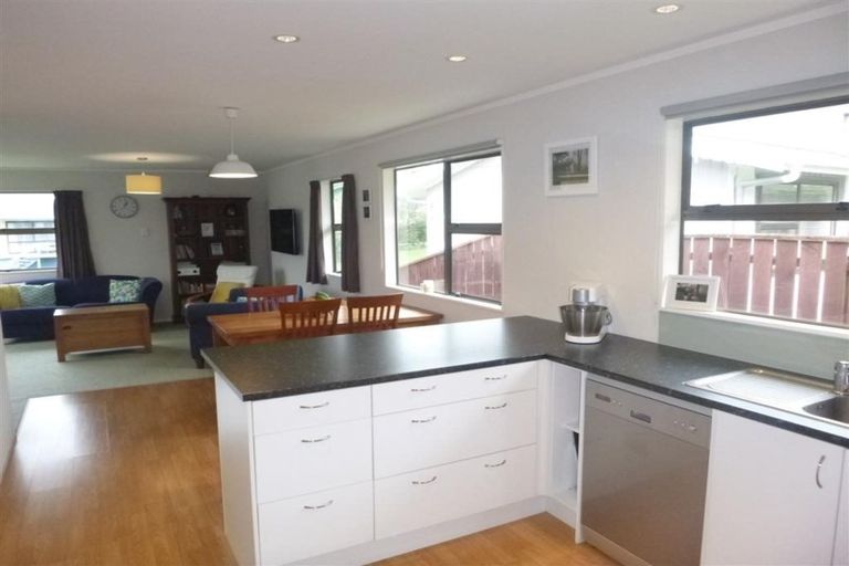 Photo of property in 86 Field Street, Silverstream, Upper Hutt, 5019