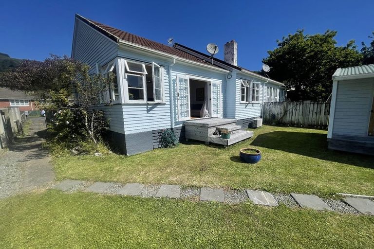 Photo of property in 6 Toomath Street, Naenae, Lower Hutt, 5011