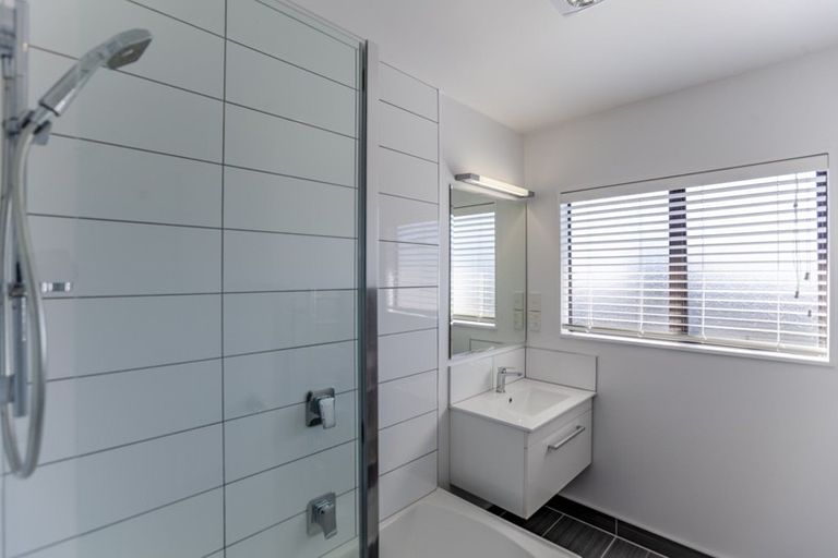 Photo of property in 30 Whiting Crescent, Greenmeadows, Napier, 4112