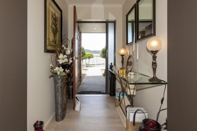 Photo of property in 17 Consort Close, Paraparaumu Beach, Paraparaumu, 5032