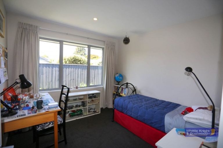 Photo of property in 2 Brackendale Place, Burnside, Christchurch, 8041