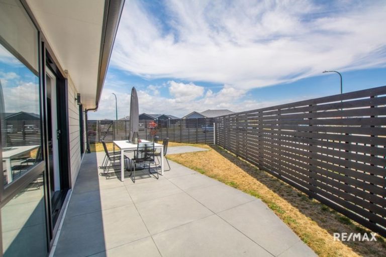 Photo of property in 18 Naeo Close, Papamoa Beach, Papamoa, 3118