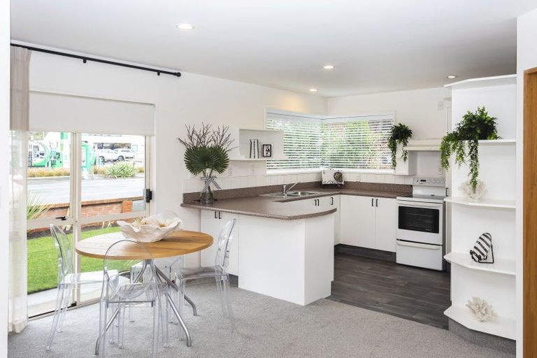 Photo of property in 83a Main Road, Redcliffs, Christchurch, 8081