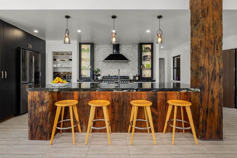 Photo of property in 65 Jamesons Esplanade, Haruru, 0204