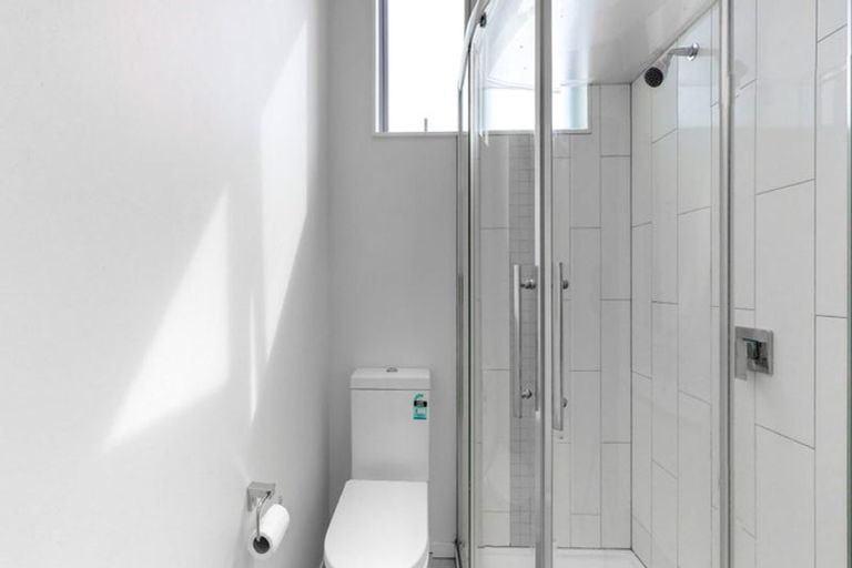 Photo of property in 31 Karo Drive, Te Aro, Wellington, 6011