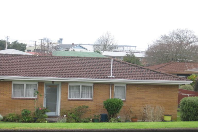 Photo of property in 1/29 Wellington Street, Papakura, 2110