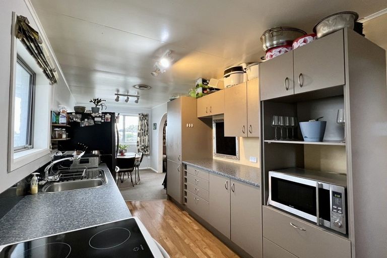 Photo of property in 15 Milford Street, Heidelberg, Invercargill, 9812