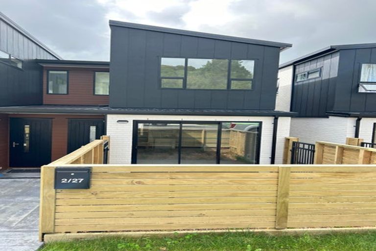 Photo of property in 2/27 Main Road, Wainuiomata, Lower Hutt, 5014