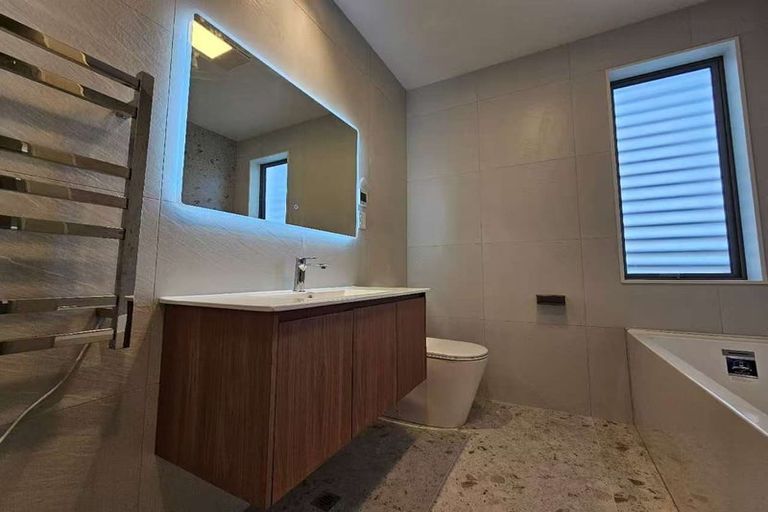 Photo of property in 3 Yellow Pear Lane, Karaka, 2578