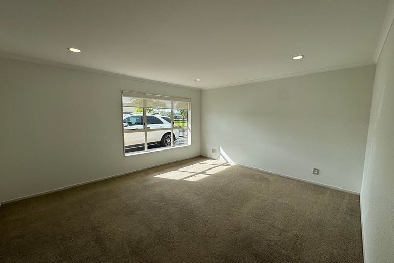 Photo of property in 2 Vidiri Court, Flat Bush, Auckland, 2019
