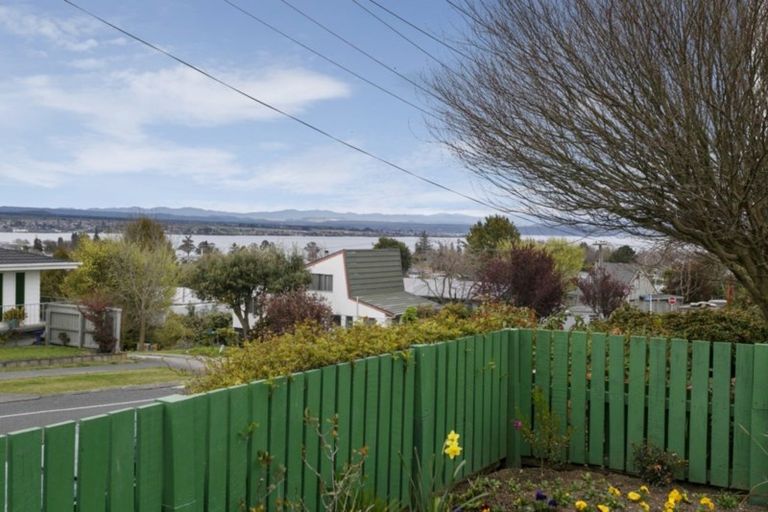 Photo of property in 96 Acacia Bay Road, Nukuhau, Taupo, 3330