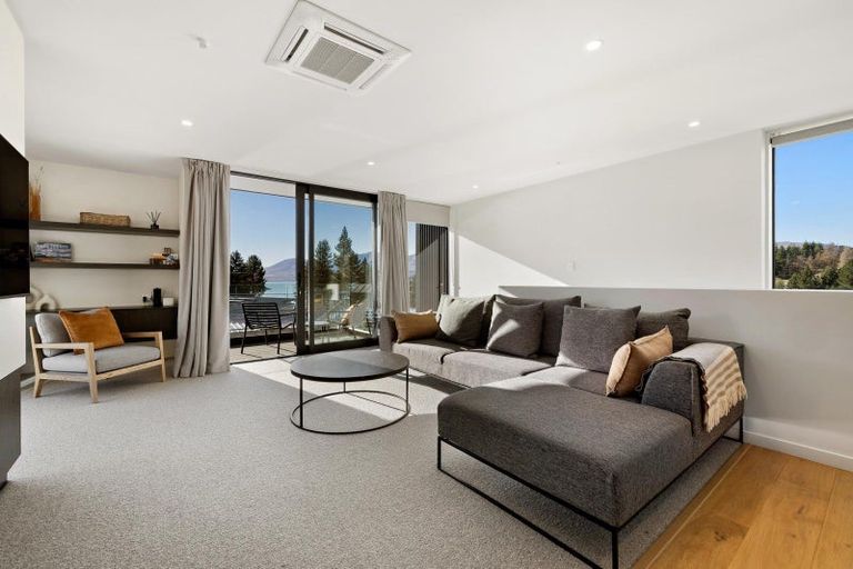 Photo of property in 16 Station Bay Rise, Lake Tekapo, 7999