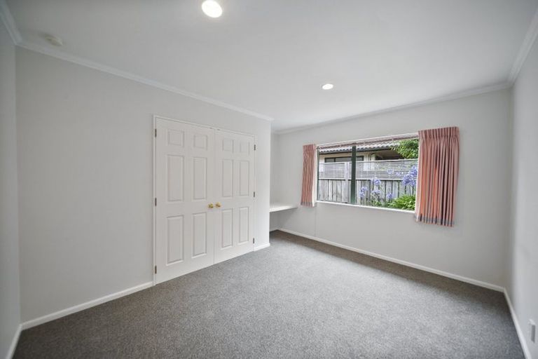 Photo of property in 20 Yarlside Place, Northpark, Auckland, 2013