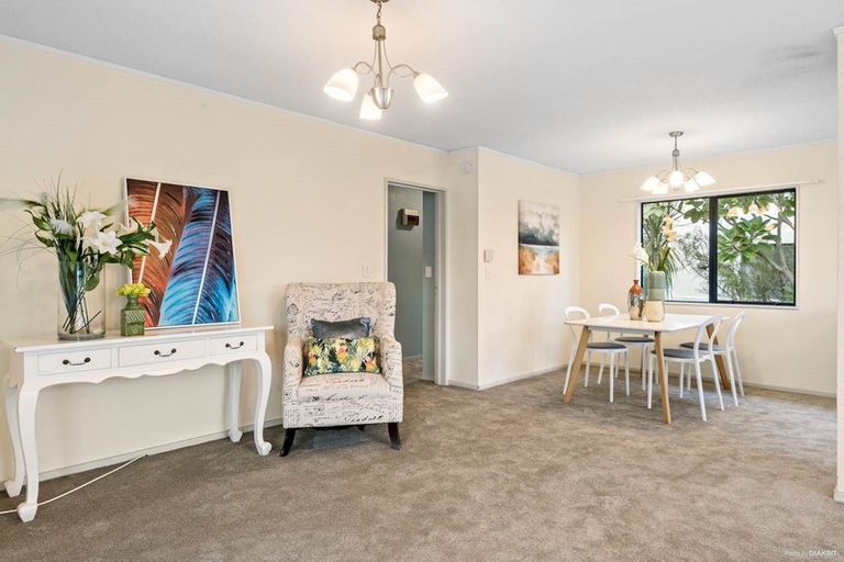 Photo of property in 2/47 Lavery Place, Sunnynook, Auckland, 0632