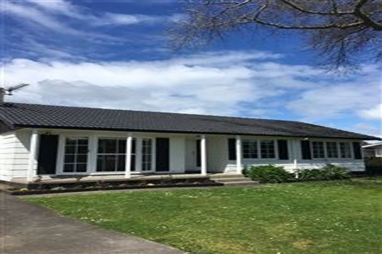 Photo of property in 8 Cargill Street, Papakura, 2110