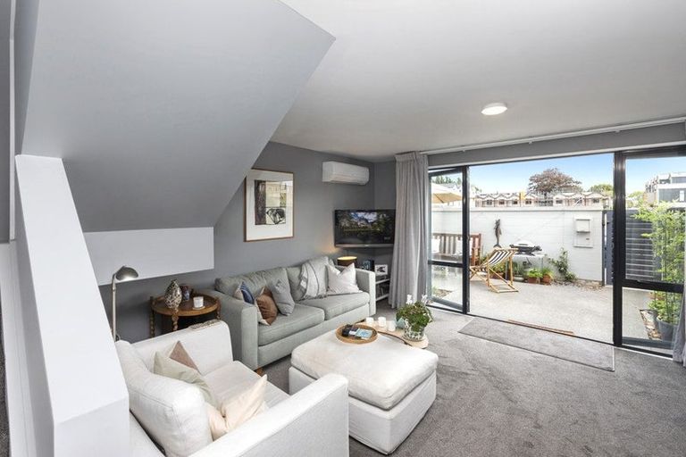 Photo of property in 216 Gloucester Street, Christchurch Central, Christchurch, 8011