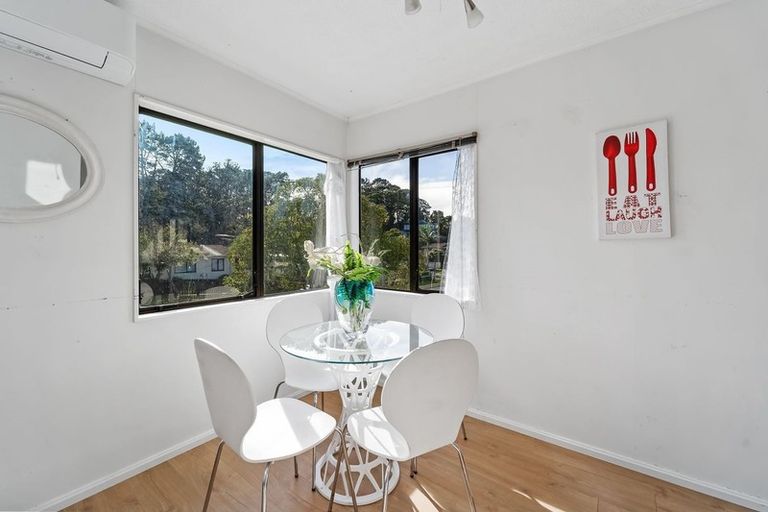 Photo of property in 7 Alidade Place, Massey, Auckland, 0614