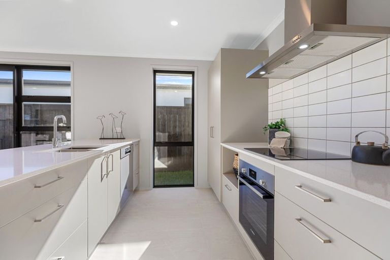 Photo of property in 6 Jersey Way, Papamoa, 3118